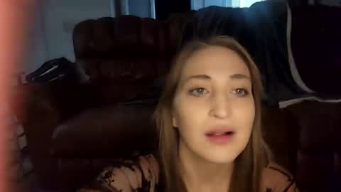 SilentSarah online show from December 15, 5:03 am