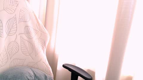 silk_ann online show from May 9, 10:32 am