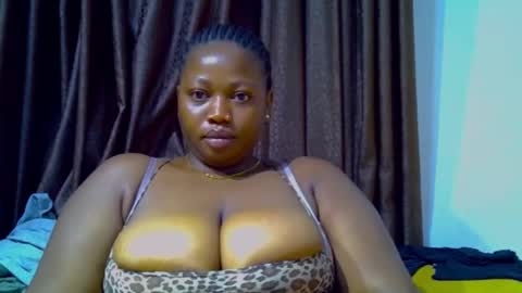 Snapshot of silky_caramel chatting on October 4, 8:34 am Caramel online show from October 4, 8:34 am