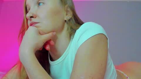 Mila online show from October 12, 8:54 pm