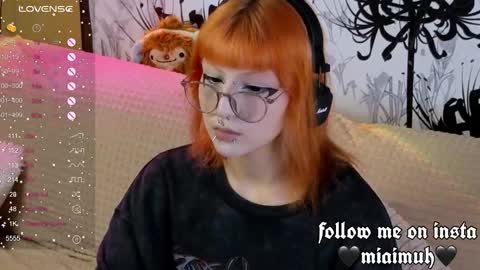 Mia online show from September 14, 7:32 am