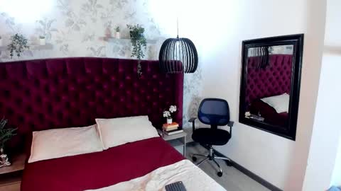 Snapshot of simon_durand chatting on October 4, 4:54 am simon_durand online show from October 4, 4:54 am