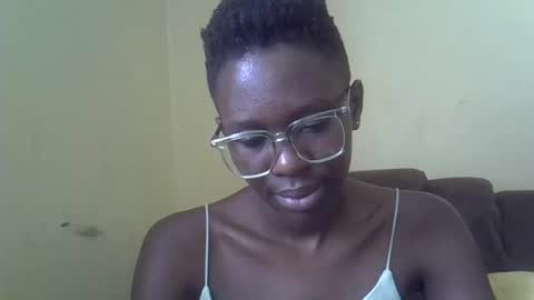 simplyloy33 online show from November 8, 8:28 am