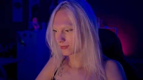 sindly online show from July 18, 9:28 pm