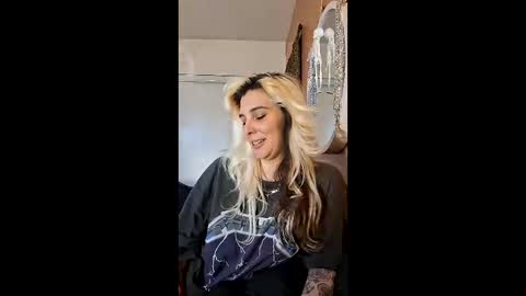 Aussie Sindy Rocker online show from February 6, 8:22 pm