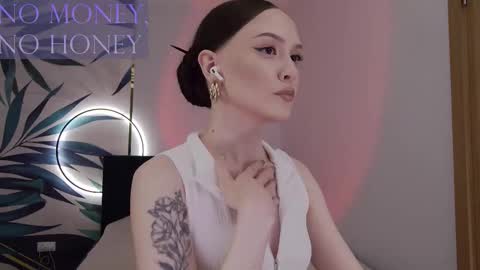 Goddess Sirena online show from March 7, 8:31 pm