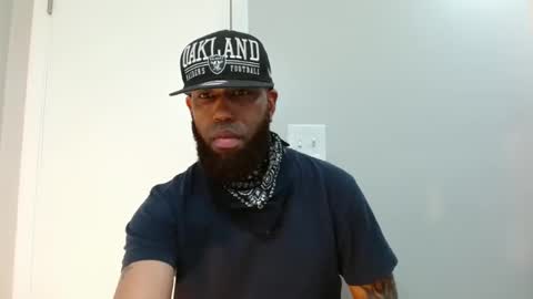 Snapshot of sirtylattimore chatting on October 27, 10:26 am SirTyLattimore online show from October 27, 10:26 am