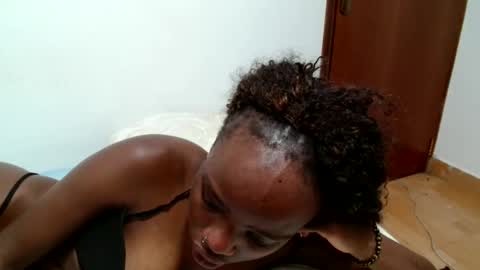 shannie online show from April 24, 9:50 pm