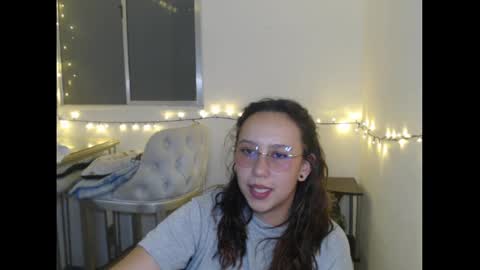 Snapshot of skarlet_adams chatting on February 3, 9:29 pm Alice online show from February 3, 9:29 pm