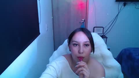 Snapshot of skarlet_adams chatting on September 25, 10:28 pm Alice online show from September 25, 10:28 pm