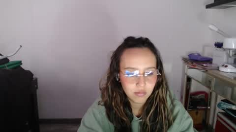 Snapshot of skarlet_adams chatting on March 4, 10:16 pm Alice online show from March 4, 10:16 pm