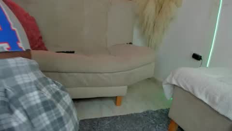 Snapshot of skarletsexy chatting on January 18, 1:18 pm Skarlet online show from January 18, 1:18 pm