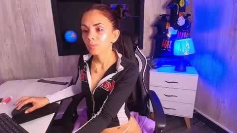 SKARLETT online show from October 18, 4:49 am