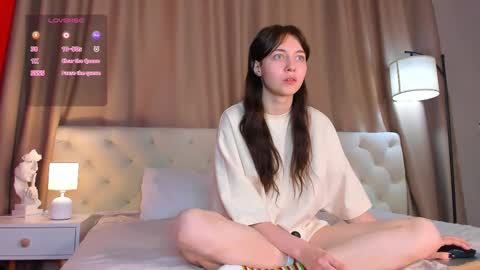 Emily online show from October 18, 1:54 am