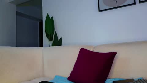 Snapshot of skimask_freak chatting on October 7, 10:55 am Krystal Belle online show from October 7, 10:55 am