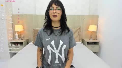 Emily Rojas online show from September 10, 7:37 pm