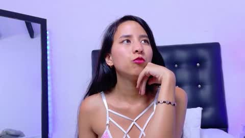 skinny_hottie18 online show from October 23, 4:19 pm