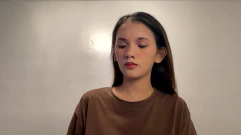 Skinny Liya online show from April 23, 8:44 am