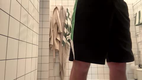 skinnyduderino online show from December 1, 10:35 am