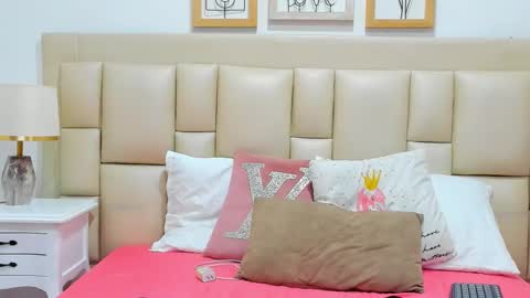 SkinnyGirl online show from November 24, 7:34 pm