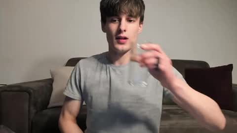 skinnyguywithbigd online show from April 21, 12:36 am