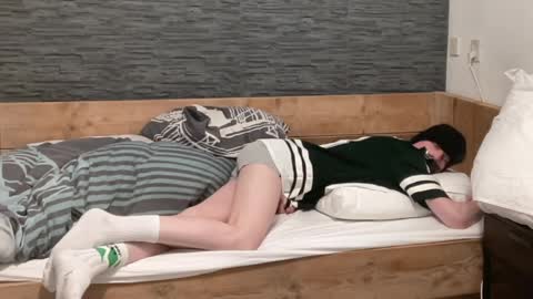 skinnysubboyfeet1999 online show from March 28, 5:25 pm