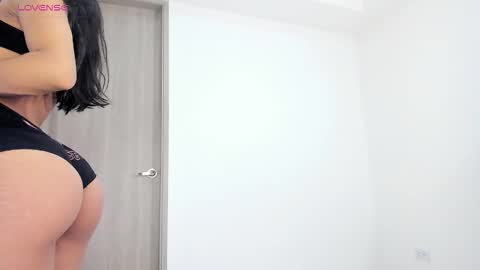 Skinnyy   online show from March 19, 12:43 pm