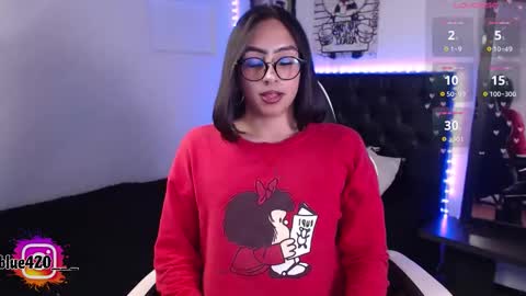 Snapshot of skyler__blue4 chatting on October 12, 10:44 pm blue online show from October 12, 10:44 pm