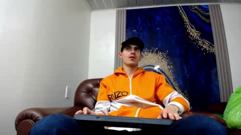 Skyler online show from April 20, 8:56 pm