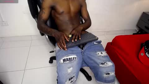 Snapshot of skylerbigxxx chatting on September 22, 6:28 am SKYLERBIGXXX online show from September 22, 6:28 am