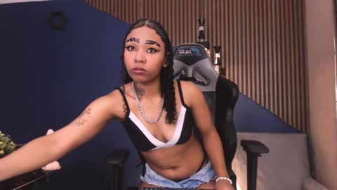 skylerbloom online show from September 23, 2:49 am