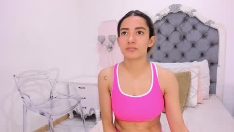 Skyler online show from March 27, 8:26 am