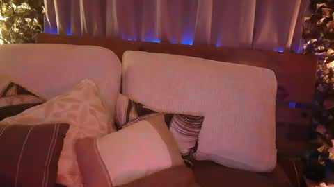 skyonetoo3 online show from March 9, 11:14 pm