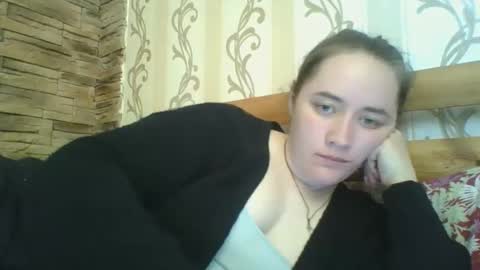skyressie333 online show from May 4, 7:15 am