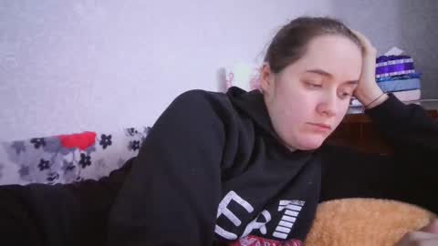 skyressie333 online show from February 12, 4:33 pm