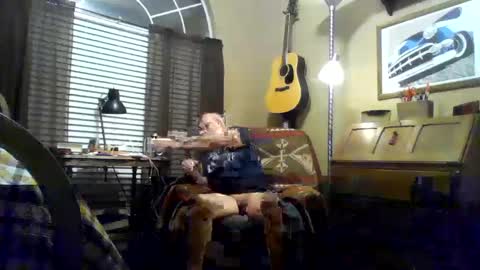 Snapshot of sladeisnaked chatting on October 20, 8:30 am sladeisnaked online show from October 20, 8:30 am