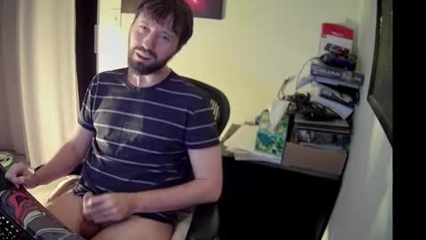 Snapshot of slave2pussy chatting on December 16, 6:21 am slave2pussy online show from December 16, 6:21 am