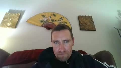 slicey0182 online show from December 19, 8:43 am