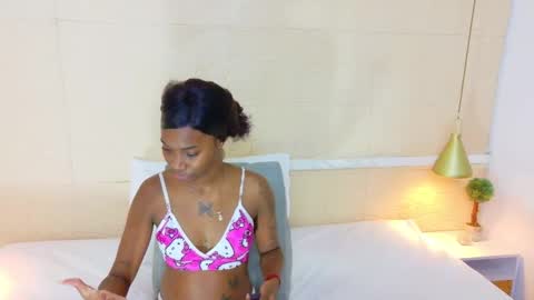 Snapshot of slim_chocobar18 chatting on October 22, 1:35 pm slim_chocobar18 online show from October 22, 1:35 pm