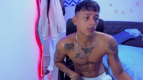 slim_master12 online show from January 31, 5:30 am