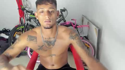 slim_master12 online show from April 15, 7:01 am