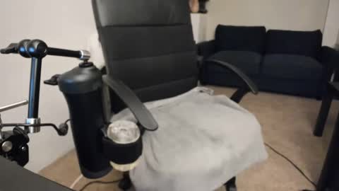 Snapshot of slimguerrilla chatting on January 3, 6:14 pm Slimguerrilla online show from January 3, 6:14 pm