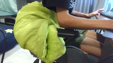 slimslimxxx online show from April 11, 8:18 am