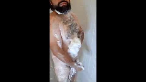 slipy050912848 online show from April 1, 12:50 pm