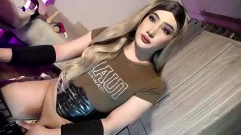 Nathalie online show from August 2, 8:16 am