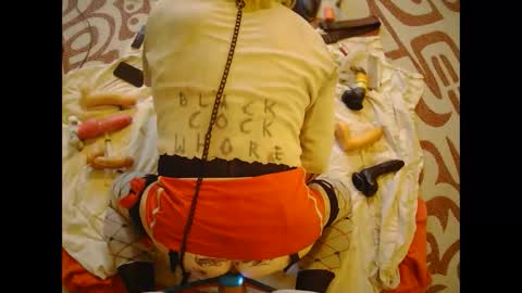 slutgurl_pdx online show from March 7, 12:32 am