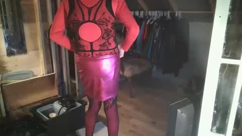 slutjennifertransxx online show from March 8, 3:54 am