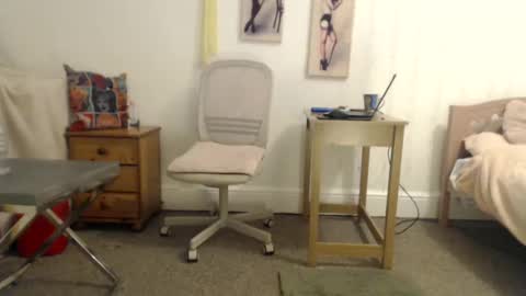 Slut Suzy online show from January 27, 9:44 pm