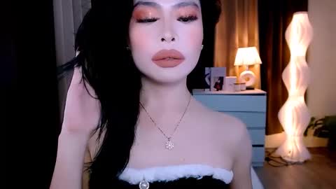 slutty_aurora online show from September 24, 8:10 am