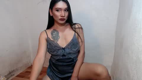  Lovie  online show from March 24, 3:40 pm